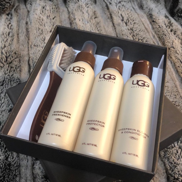 UGG Shoes - Ugg sheepskin care kit